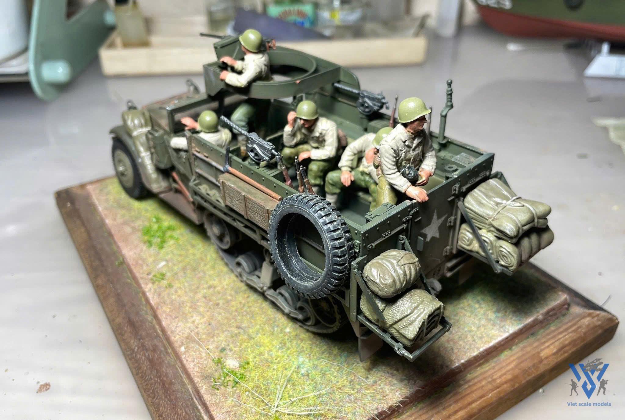 Custom Built M3A2 Halftrack Model 1/35 - WWII US Army Diorama W ...