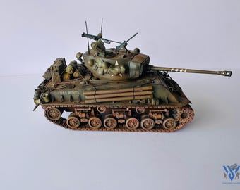シャーマン「フューリー」M4A3E8戦車 - 1:35プロ製作スケールモデル