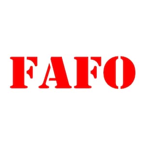 Puede incluir: Texto rojo sobre fondo blanco que dice "FAFO".