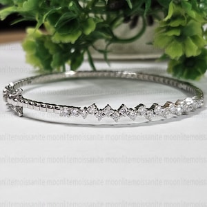 Moissanite Bangle Bracelet, Anniversary Gift Bangle, 14K White Gold Plated, Engagement Gift For Women&#39;s, Round Moissanite Wedding Bangle