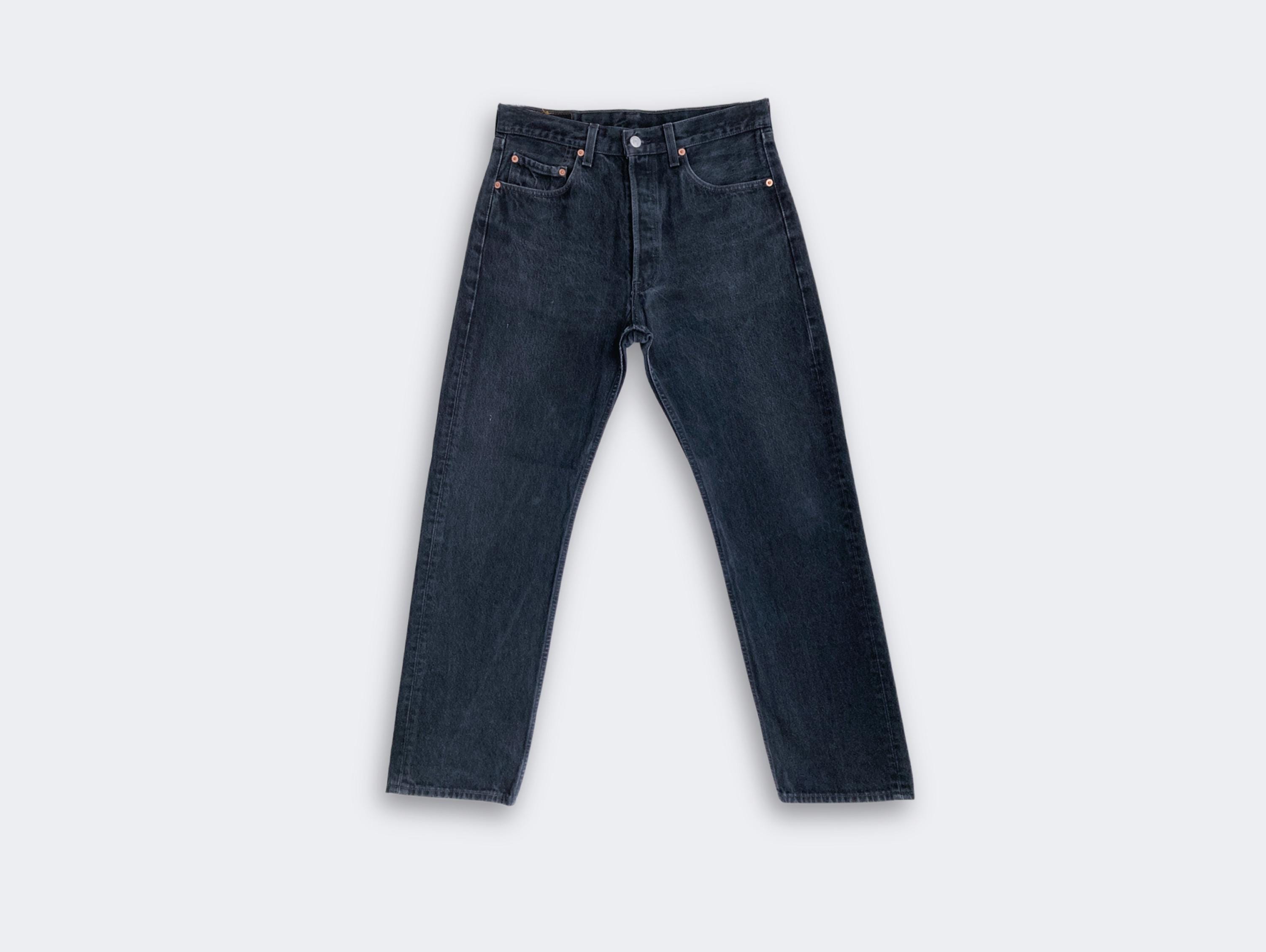 Vintage Levis 501 W32 L30 (measured 32x30.0) Unisex Fit, Faded 