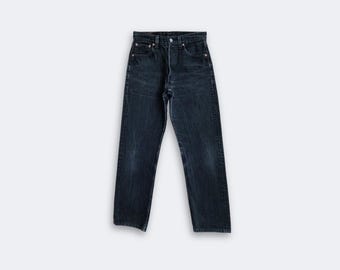 Vintage Levis 501 W28 L32 (measured 27x31) Unisex Fit, Light Wash 