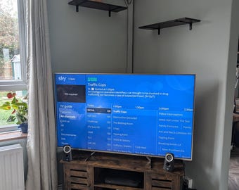 Rustic Industrial TV Stand with Louvered Doors – 110cm Wooden Media Console, Modern Farmhouse Living Room Storage Unit