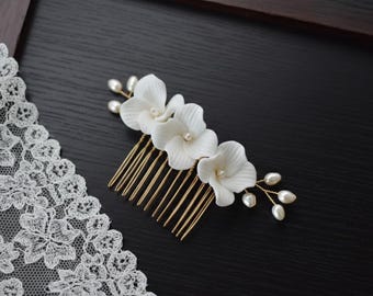Pettine per capelli da sposa con perle d'acqua dolce, fiori in ceramica, accessorio per acconciature da sposa