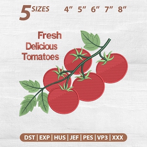 以下が含まれることがあります： 緑色の枝に赤いトマトが5つ刺繍されたデザイン。「Fresh Delicious Tomatoes」と「5 Sizes」の文字と、10cmから20cmまでのサイズオプションがあります。