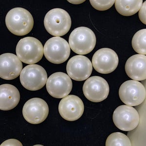 Perlas de concha redondas de 12 mm, cuentas sueltas blancas, perlas de nácar de alto brillo, 5 piezas