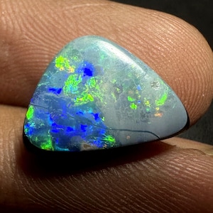 Natürlicher Australischer Doublette-Opal 4.80 Karat 14 x 10 MM, CODE SF9