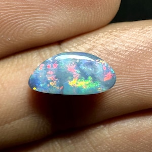 Australian Doublet Opal Cabochon: 1.80 Carat Gemstone (11x5x4 mm)