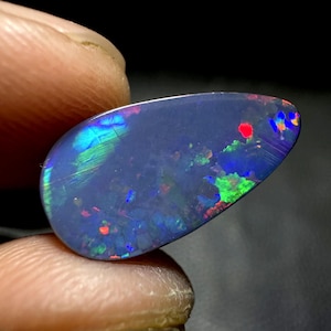 Coober Pedy Opal Doublet: Pear Shape Cabochon, Australian Gemstone (4.10 Carat)