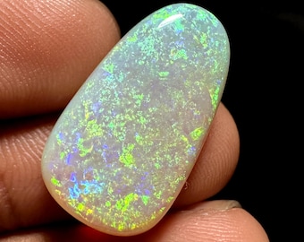 Coober Pedy Opal Cabochon: Multi-Fire Australian Gemstone, 10.80 Carat