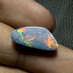 Coober Pedy Opal Doublet Cabochon: Rainbow Fire Stone, 4.30 Carat