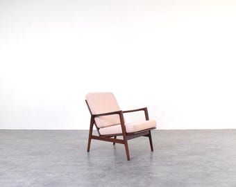 Mid-Century Stefan Lounge Chair, 1960s