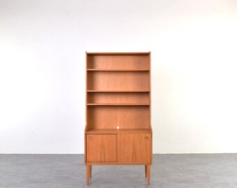 Mid-Century Danish Oak Bookcase, 1960s.