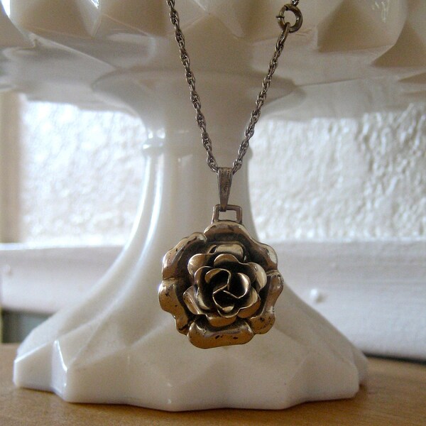 Vintage Danecraft Sterling Rose Pendant w 16 in Silver Chain