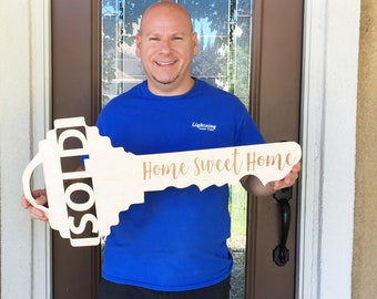 Home Sweet Home Realtor Wood Key Sign, Sold Real Estate Agent Key, Realty estate closing gift, Homeowner Keepsake, Personalized Closing gift