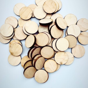 50 dischi di legno non finiti 1 1/4 pollici fai da te disco di legno ornamento di legno fornitura di artigianato per le vacanze ritaglio di legno non finito cerchi RTP di legno artigianato