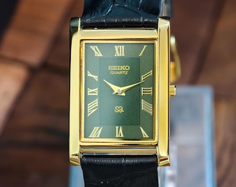 Reloj de pulsera vintage Seiko Tank chapado en oro con esfera de números romanos verdes para hombre.