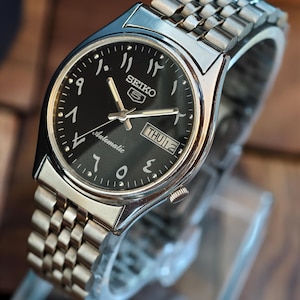 Vintage Seiko Automatic 7009 Japan Made – Black  Sunburst Arabic Dial Men’s Watch