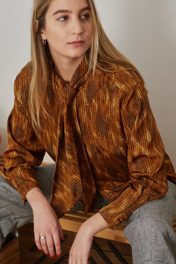 1970's Anne Klein Abstract Leopard Print Blouse - image 2