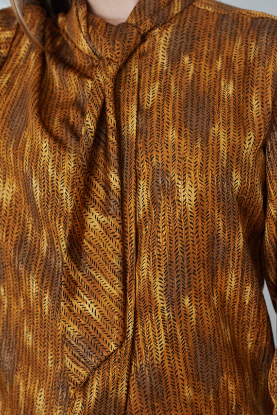 1970's Anne Klein Abstract Leopard Print Blouse - image 6