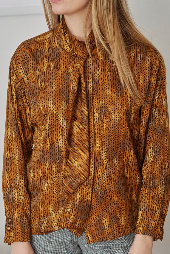 1970's Anne Klein Abstract Leopard Print Blouse - image 5