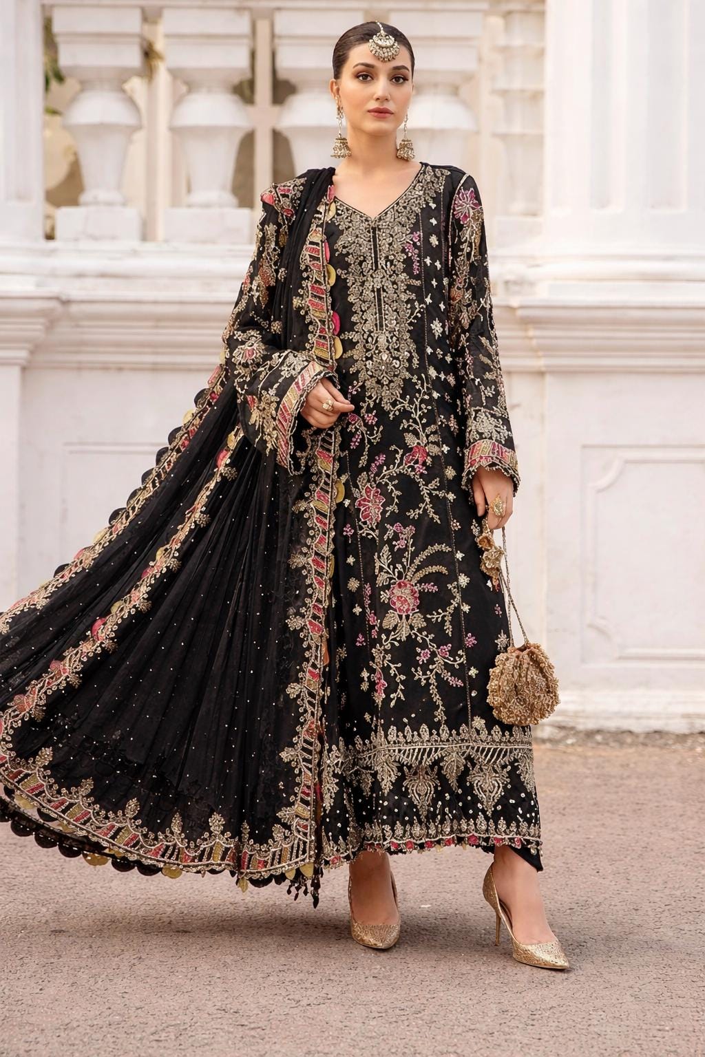 Black Maxi Dress Black Formal Dresses Pakistani Black Pakistani Wedding Formal Wear By AIK Pakistani Moda Black Maxi Dress Black Formal Dresses Pakistani Black Pakistani Wedding Formal Wear By AIK Pakistani Moda
