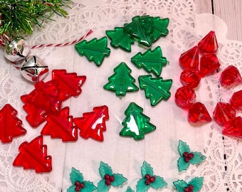 Christmas Tree Beads Pine Tree chandelier tear Drop Holly Berries Leaves Bead  leaf  plastic lightweight Green Red w1