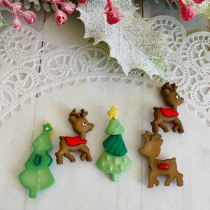 Reindeer buttons Pine Tree Christmas charms ornaments embellishment sewing plastic hair decoration sew on diorama  w1