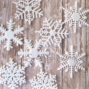 Glittered Snowflake Ornaments Embellishments Christmas Snowflake Charm Glitter Ornament Mini Christmas ornament white iridescent 8 w3hl