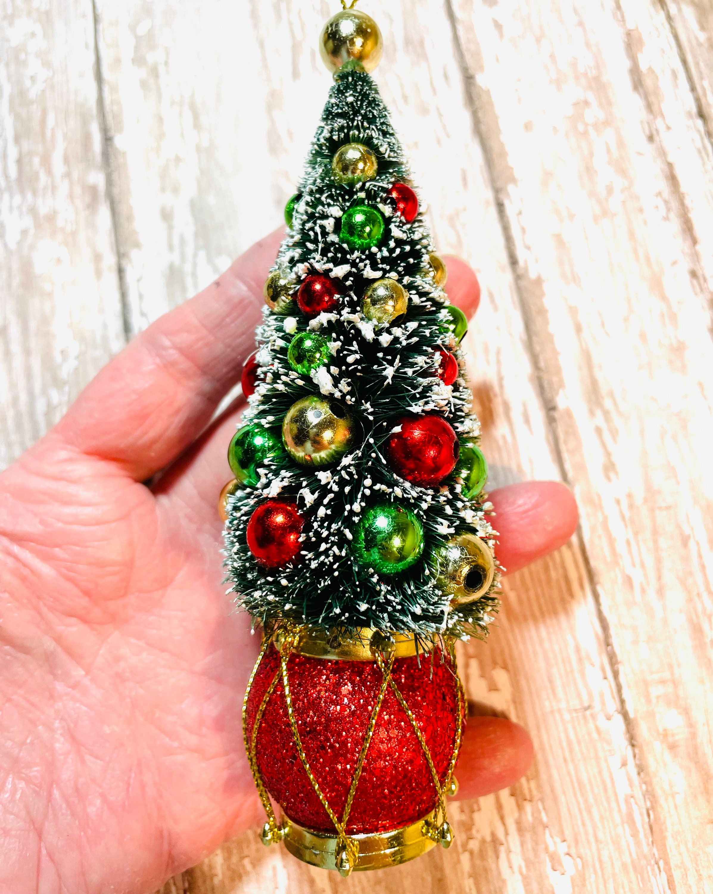 Bottle Brush Embroidery Hoop Ornament