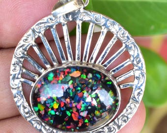 Colgante de ópalo de fuego, ópalo negro en plata de ley, joyería de diseño hecha a mano