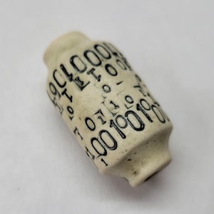 Rustykalny, ręcznie robiony koralik porcelanowy binarny 34 x 13 mm