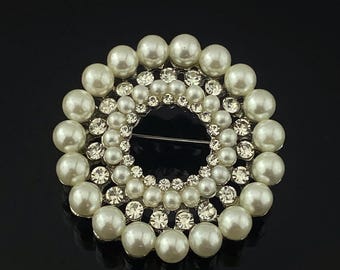 Broche de perlas y diamantes de imitación: Joyería llamativa de cristal de estilo vintage