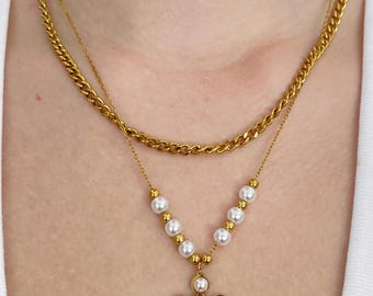 Collar con cruz de perlas / Cadena chapada en oro de varias capas