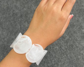 Chunky White Bracelet | Retro Acrylic Geometric Bangle