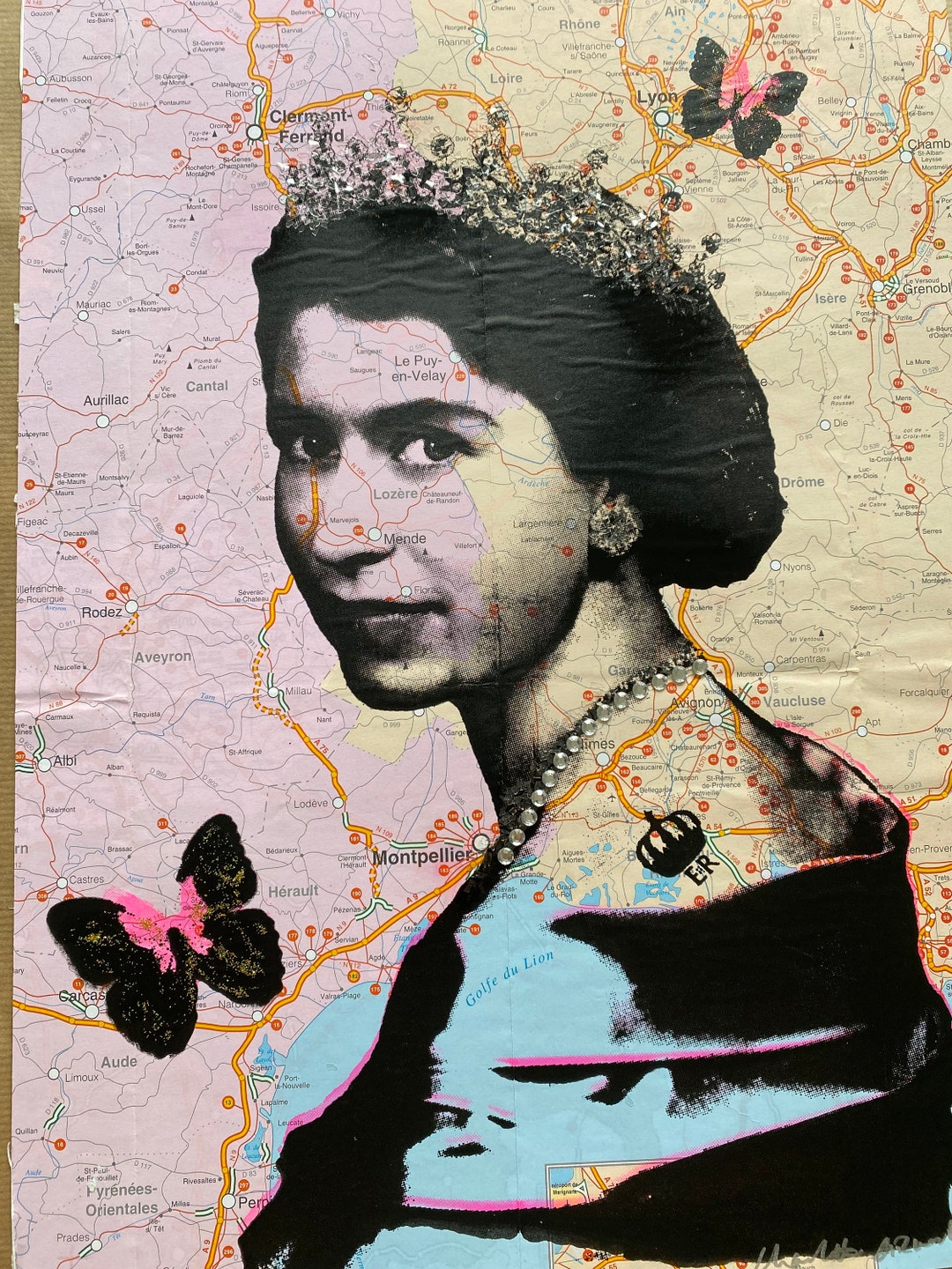 The Queen Elizabeth 2 Unique Art Screen Print Vintage Map Queen Print