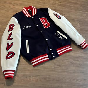 Customizable Wool & Leather Letterman Jacket: Personalized Varsity Style