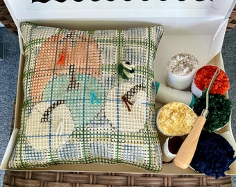 Classic Fall Pumpkin Latch Hook Pillow Kit