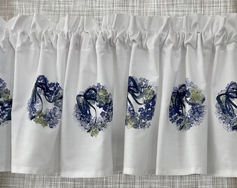 Blue Wreath Valance