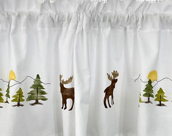 Moose on the Loose Window Valance