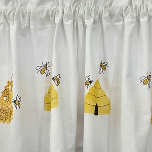 Buzz About Bees and Honey Window Valance