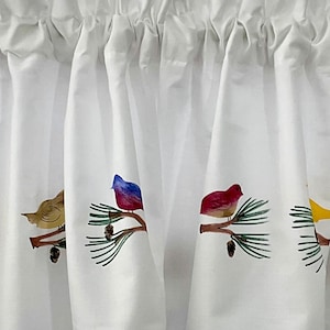 Backyard Birds Window Valance