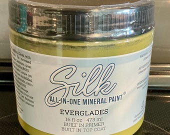 Dixie Belle Silk All in One Mineral Paint : Everglades 16oz