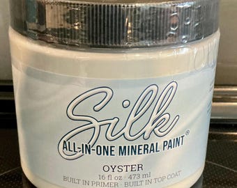 Dixie Bell Silk All in One Mineral Paint – Oyster (16oz)