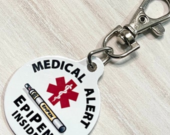 Etiqueta de alerta médica para EpiPen Llevo un clip de alerta de alergia EpiPen con cierre de mosquetón con opciones de personalización / Etiqueta de alerta médica