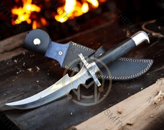 Red Hood Inspired Replica Knife: Stainless Steel Blade, Buffalo Horn Handle