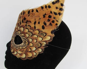 Golden Cat Mask, Gold Feather Masquerade, Luxury Animal Costume Accessory, Halloween, Carnival, Cosplay, Comfortable Feline Mask