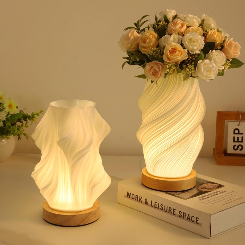 Lámpara de onda moderna y acogedora personalizada para San Valentín, lámpara de mesa con jarrón moderno, decoración estética para habitación, luz de noche, estilo bohemio y minimalista.