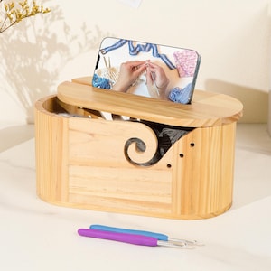Ciotola per filati in legno di grande capacità personalizzata per la festa della mamma con supporto per telefono - Contenitore per filati da maglia unico, regalo per gli amanti del lavoro a maglia