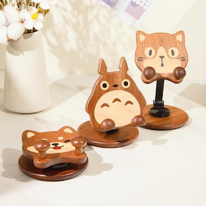 Custom Engraved Wooden Animal Phone Stand–Cute Phone Holder,Totoro Decor,Animal Lovers Gift,Anime Gift,Unique Friend Gift,Gift for Him,Kids